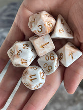 Load image into Gallery viewer, Caramel Swirl 7 Piece Dice Set