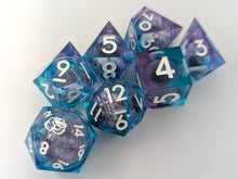 Load image into Gallery viewer, Fame Liquid Core Dice Set