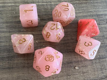 Load image into Gallery viewer, Garnet Color Changing Dice Set