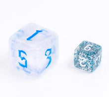 Load image into Gallery viewer, Blue Glitter Mini Dice Set