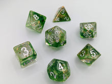 Load image into Gallery viewer, Spring Gold 7 Piece Dice Set