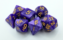 Load image into Gallery viewer, Purple Pearl with Gold Dice Set